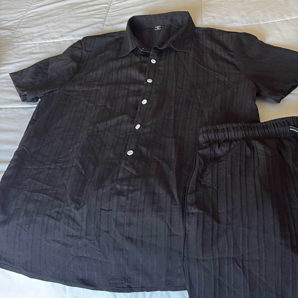 Men’s Outfit- Never worn